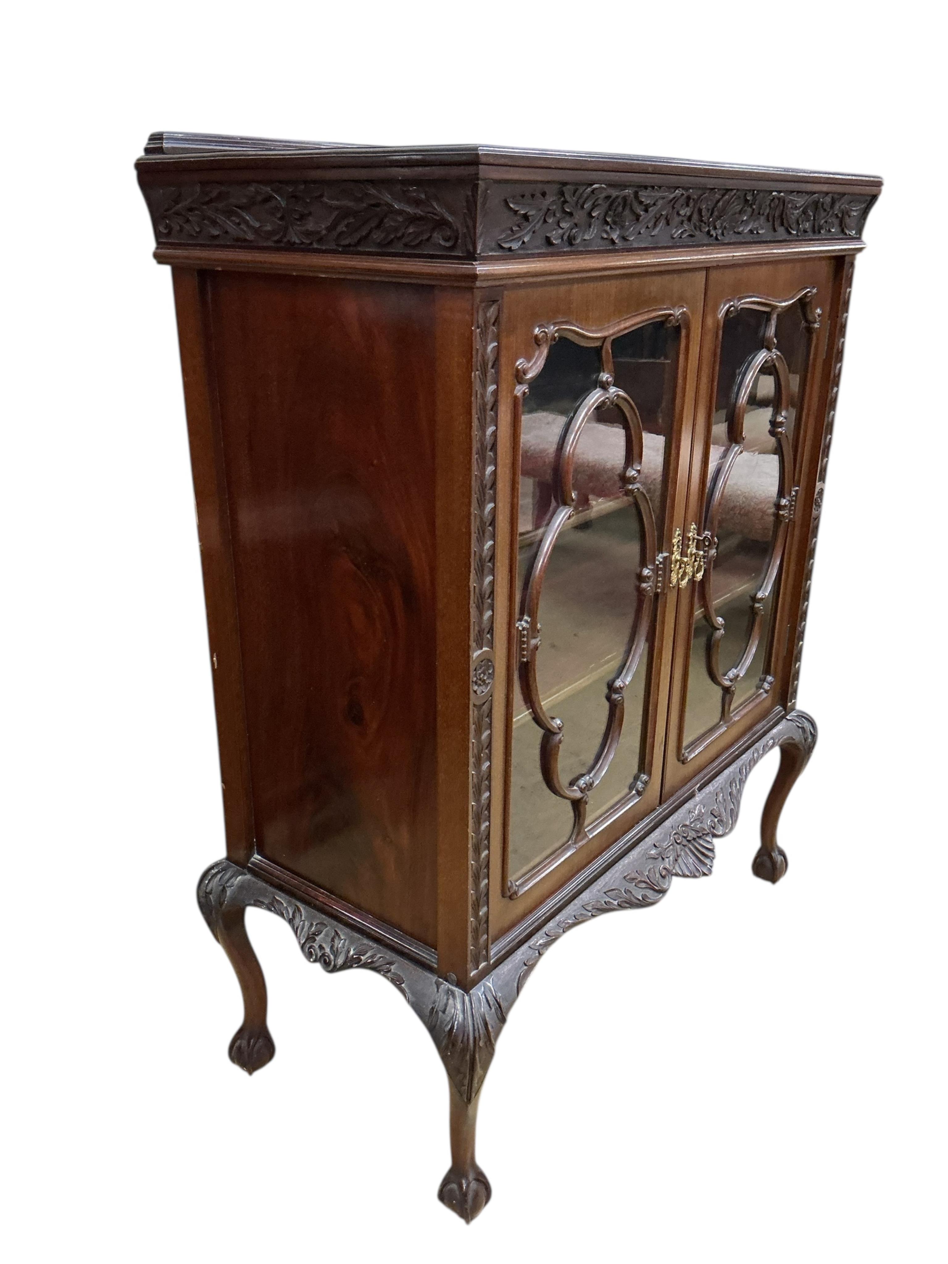 A Victorian mahogany display cabinet, width 91cm, depth 42cm, height 116cm
